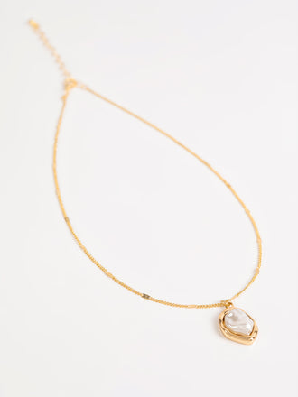 classic-pearl-necklace