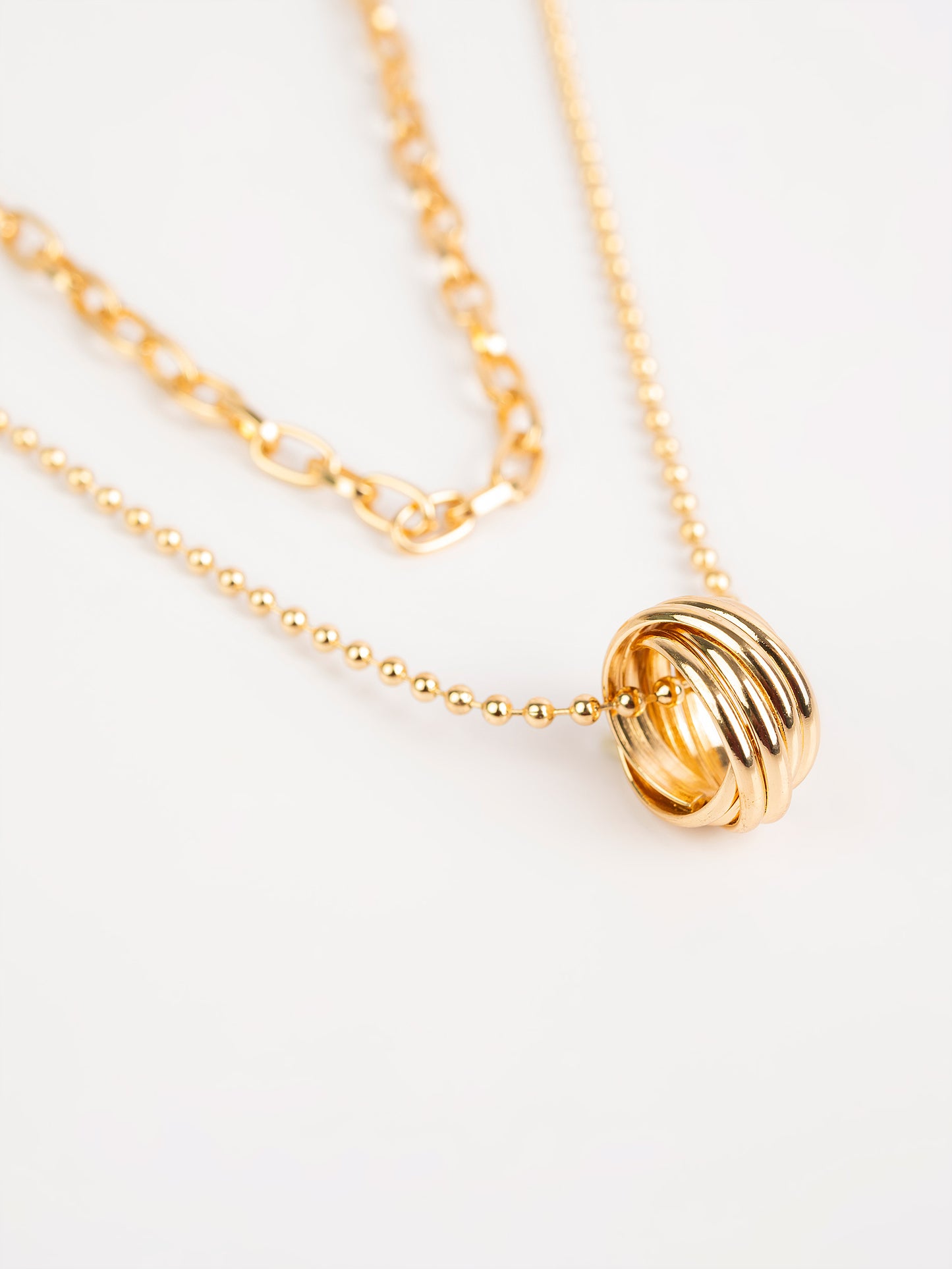 Looped Chain With Ring Necklace