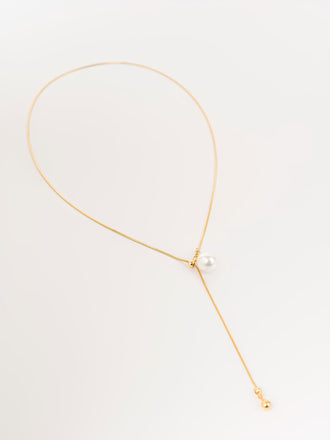 minimal-pearl-necklace