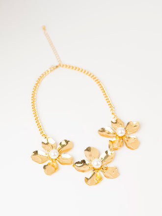 floral-necklace