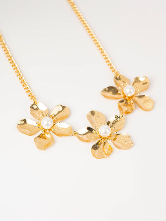 floral-necklace