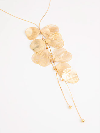 hollow-flower-necklace