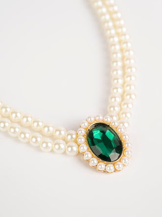 layered-pearl-necklace