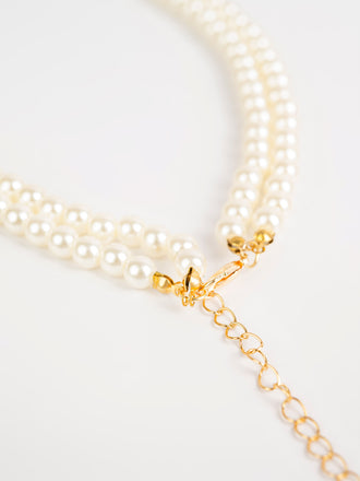 layered-pearl-necklace