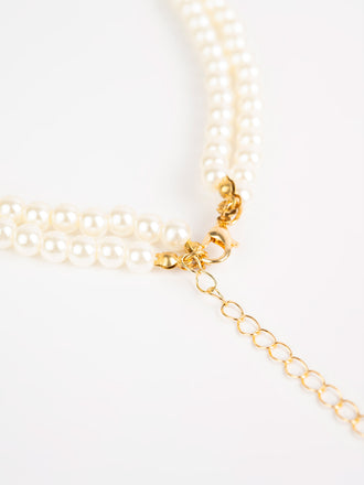 layered-pearl-necklace