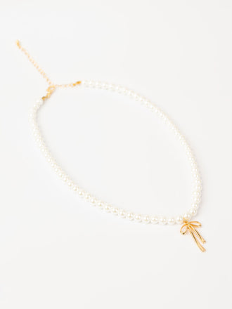 bow-pearl-necklace