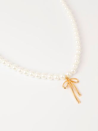 bow-pearl-necklace