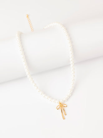 bow-pearl-necklace