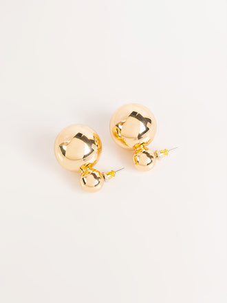 round-gold-studs