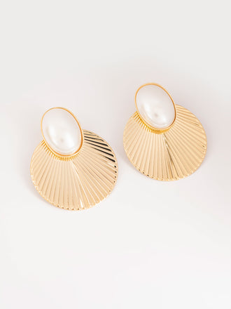 pearl-earrings