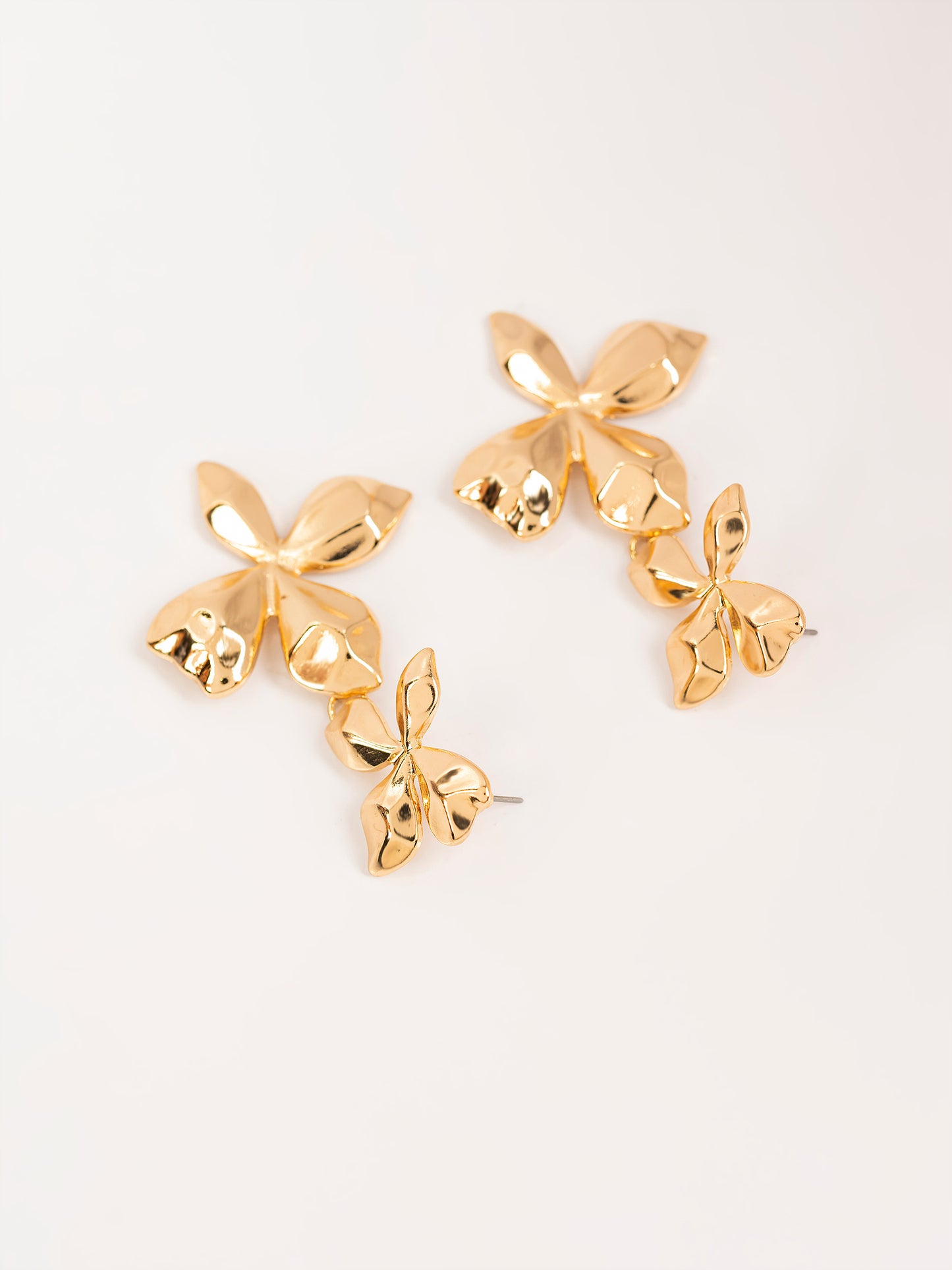 Dangling Flower Earrings