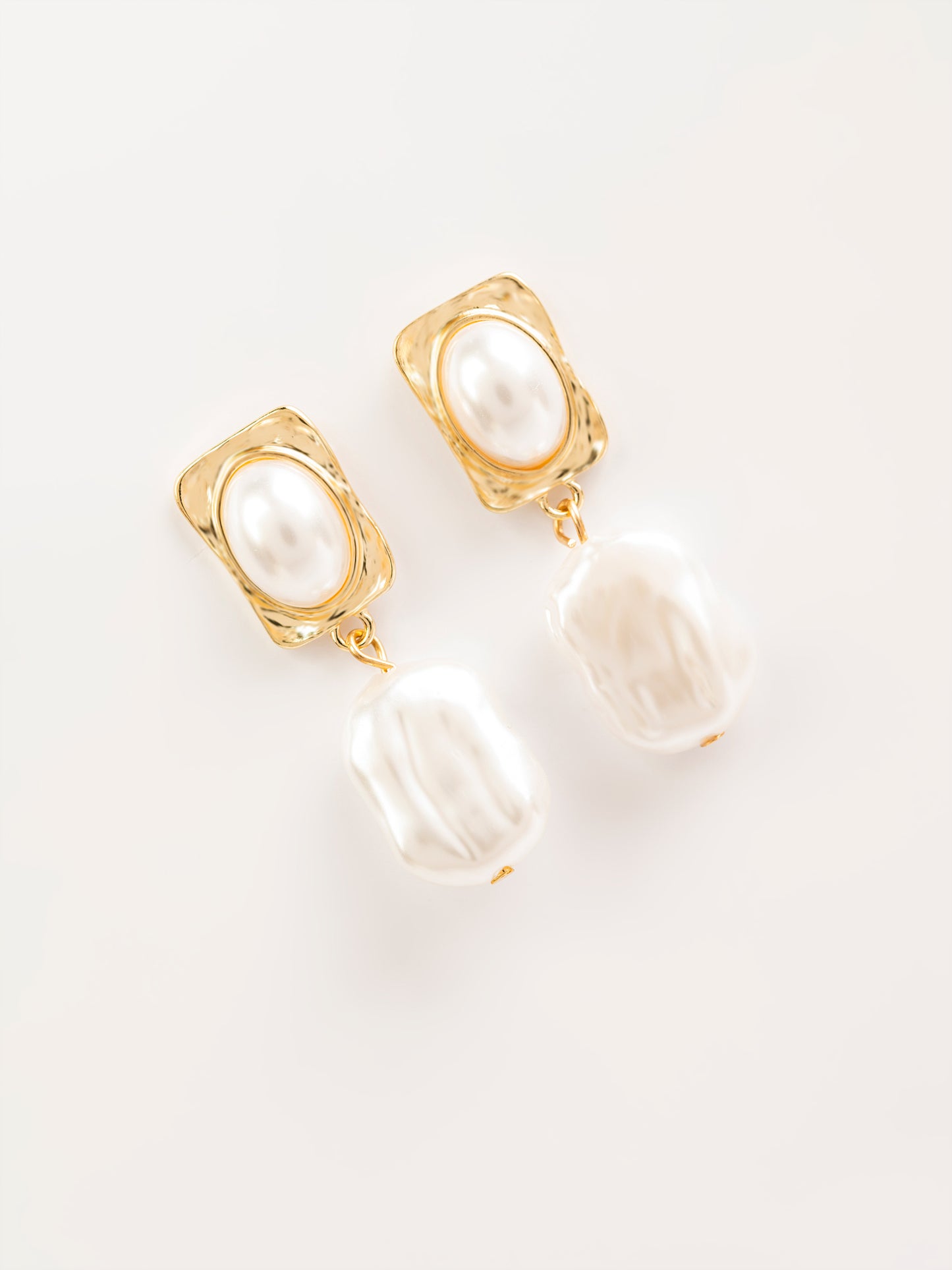 Dangling Pearl Earrings