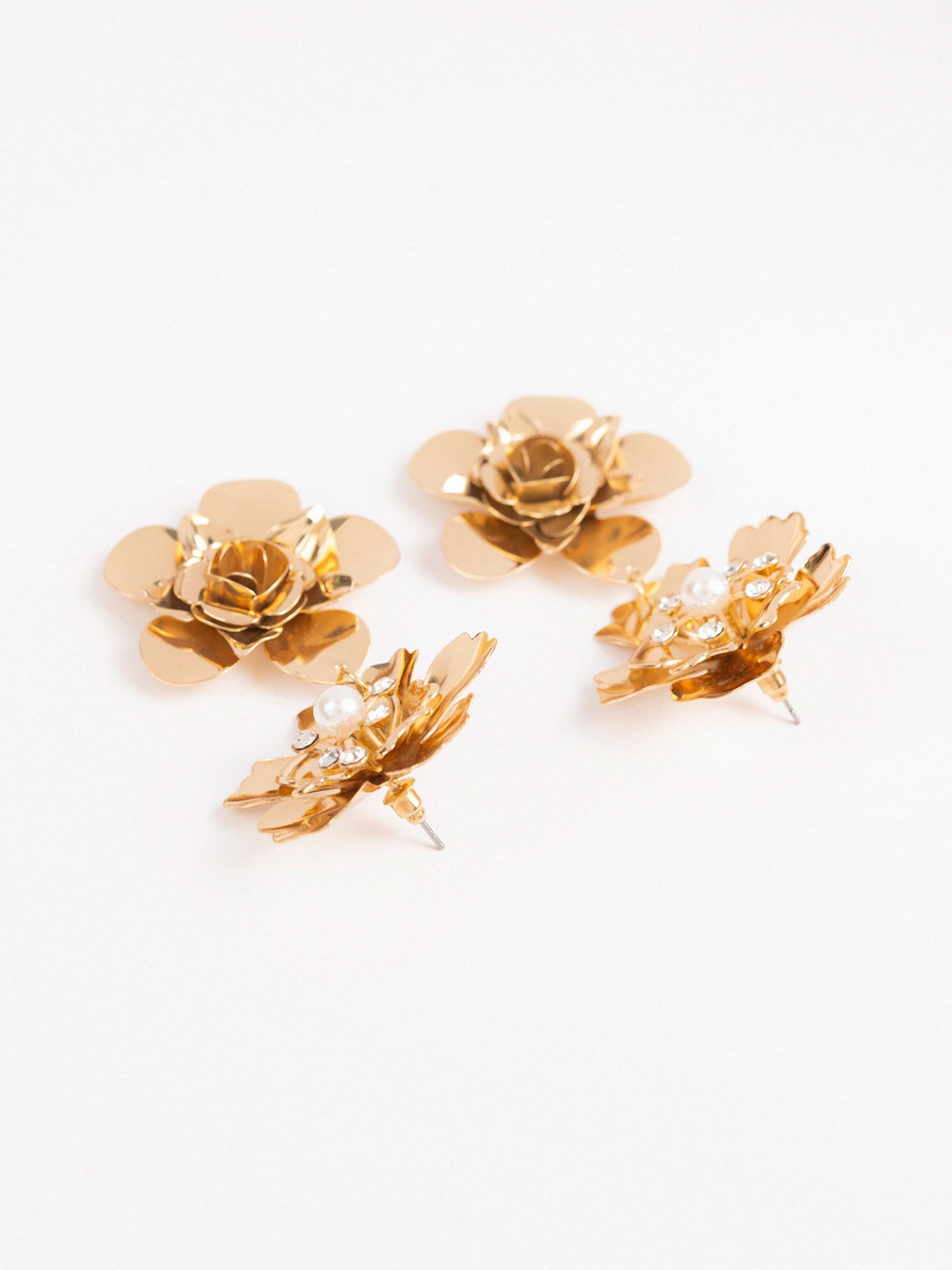 Dangling Flower Earrings