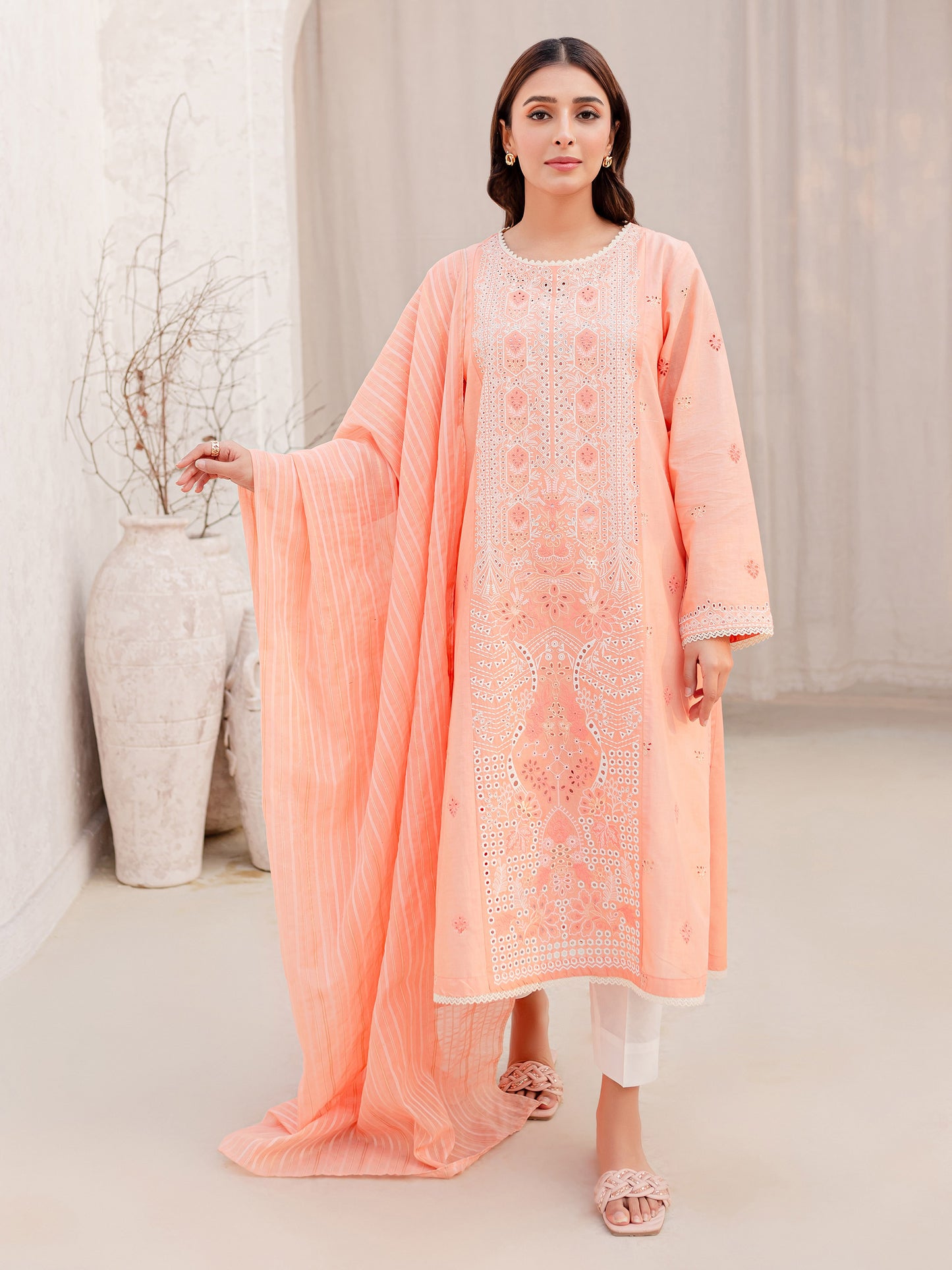 2 Piece Lawn Suit-Embroidered (Unstitched)