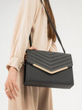 envelope-shaped-handbag