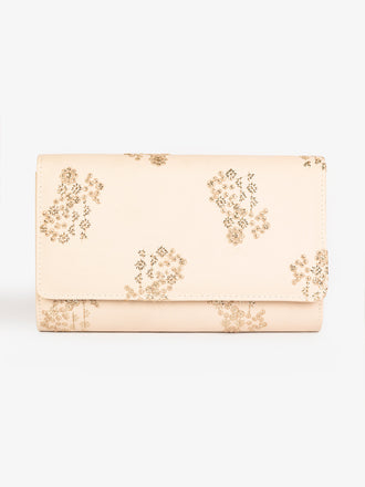 embroidered-clutch