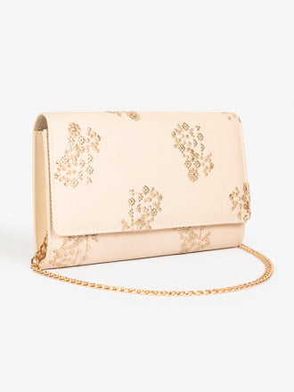 embroidered-clutch