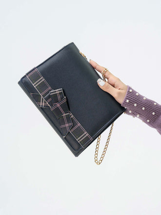 printed-bow-clutch