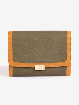 two-toned-clutch