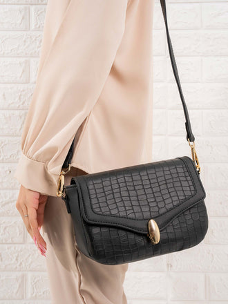 snake-patterned-handbag