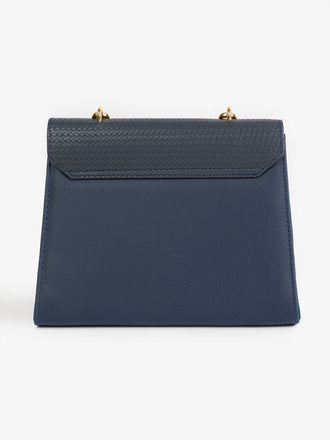 textured-flap-handbag