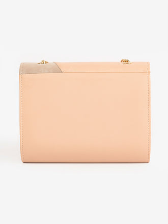 abstract-flap-clutch