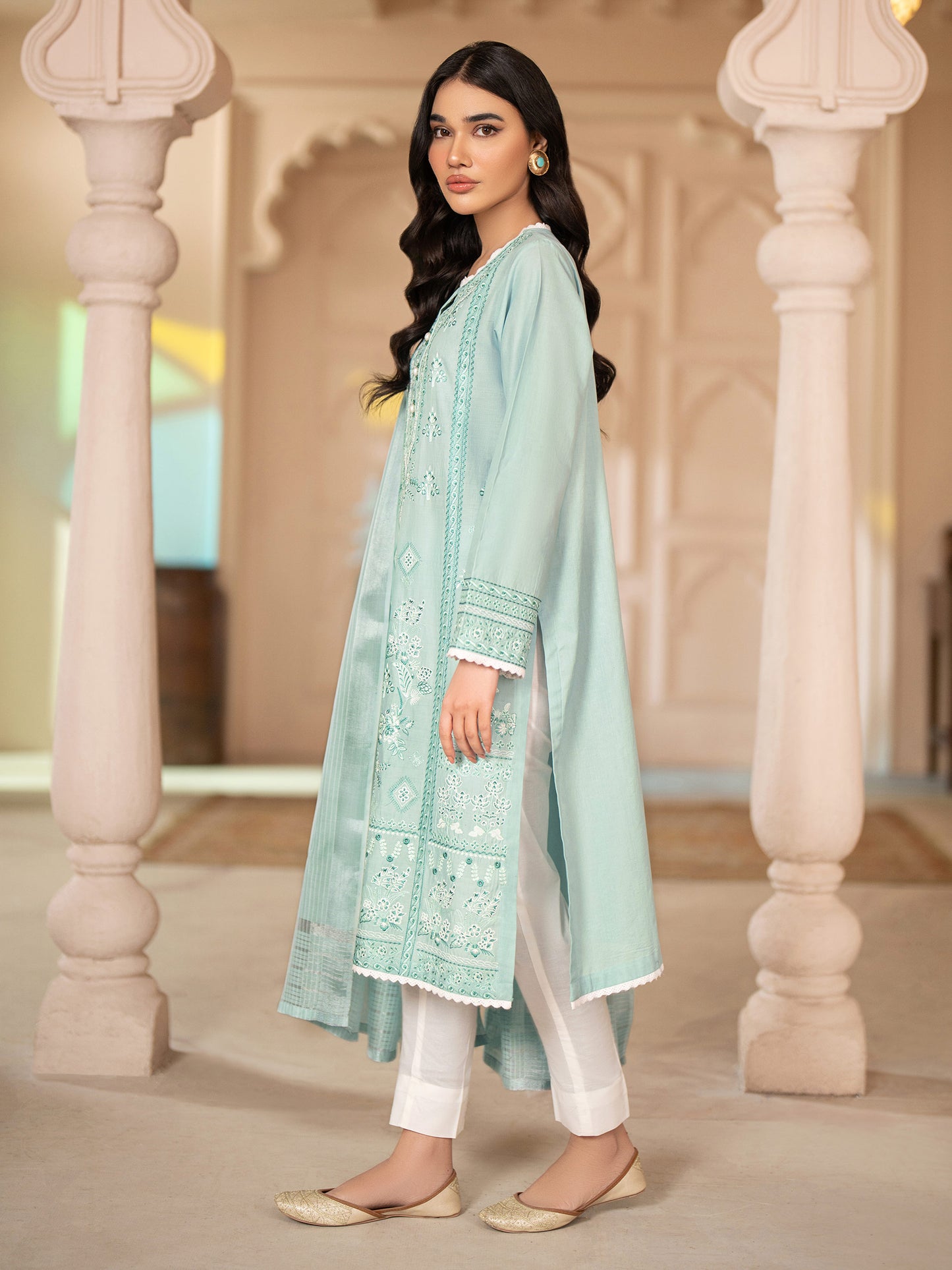 2 Piece Lawn Suit-Embroidered (Unstitched)