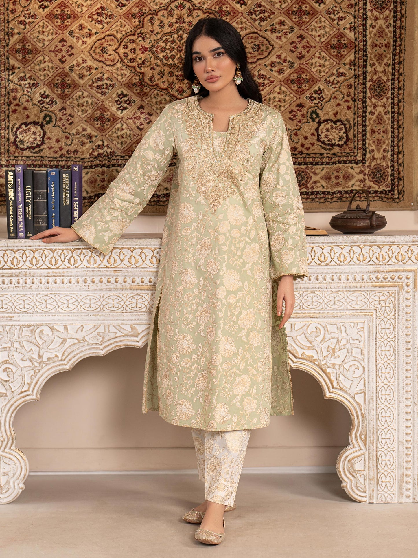 2 Piece Lawn Suit-Embroidered (Unstitched)