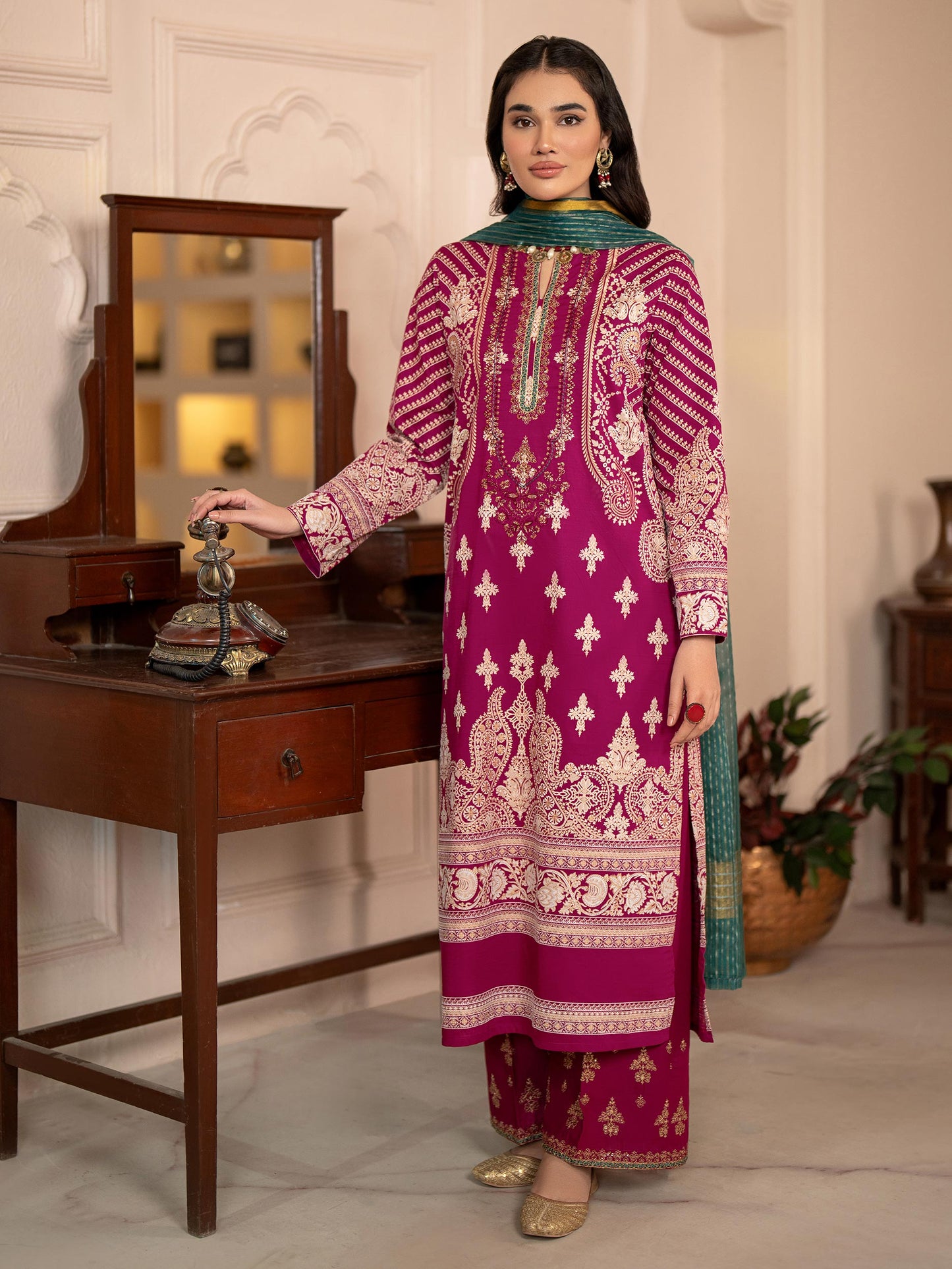 3 Piece Lawn Suit-Embroidered (Unstitched)