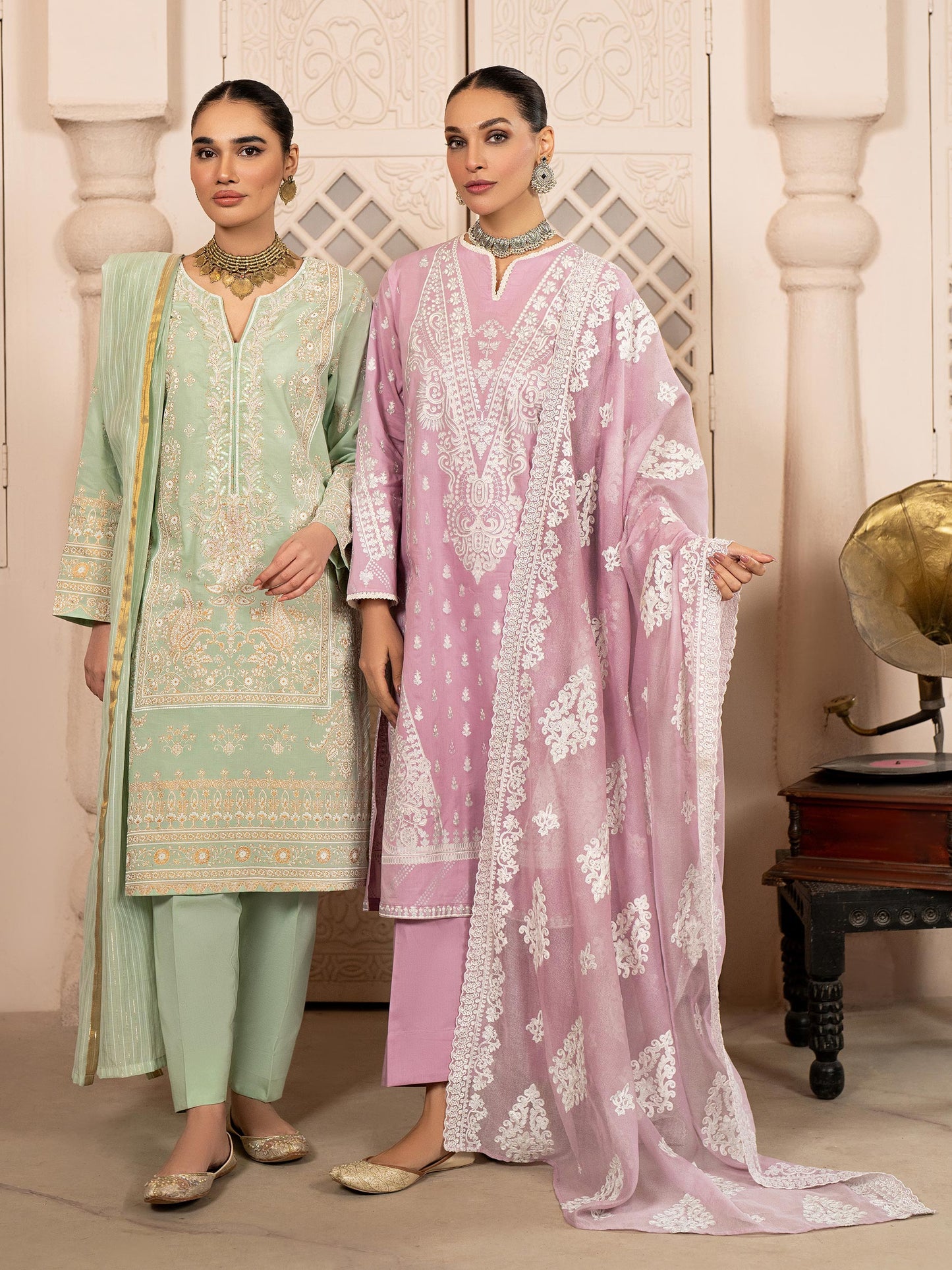 3 Piece Lawn Suit-Embroidered (Unstitched)