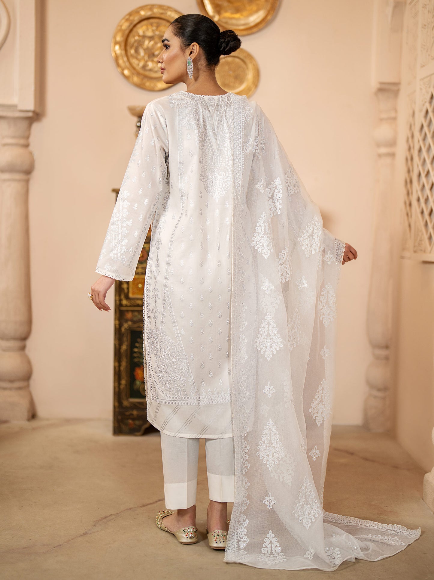 3 Piece Lawn Suit-Embroidered (Unstitched)