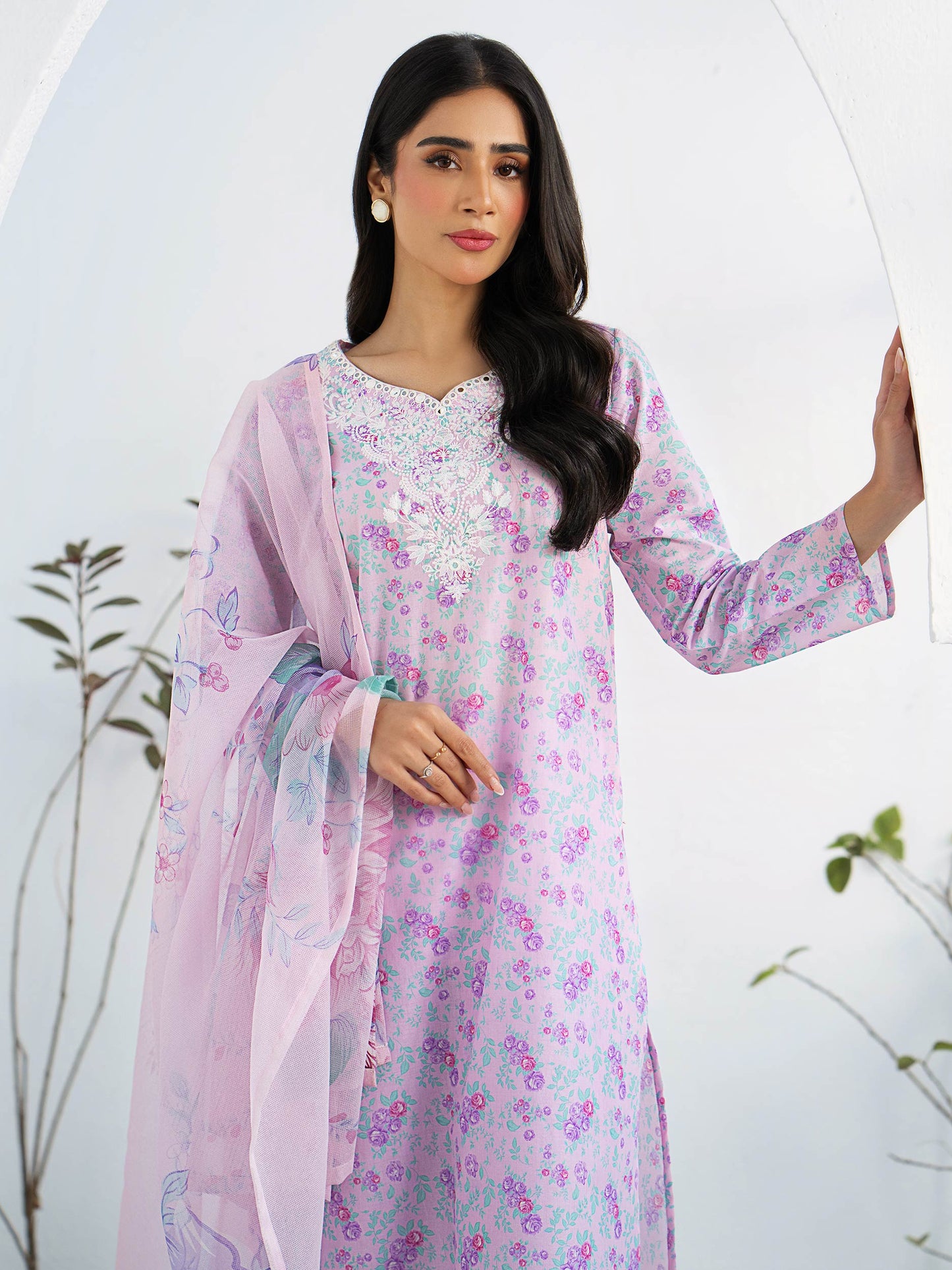 3 Piece Lawn Suit-Embroidered (Pret)