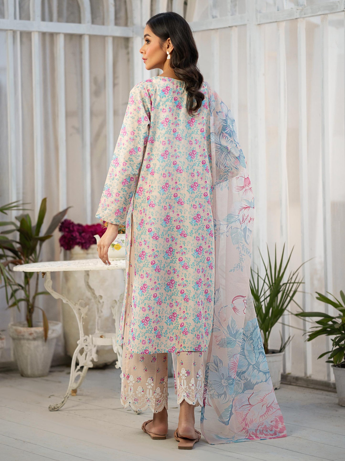 3 Piece Lawn Suit-Embroidered (Pret)