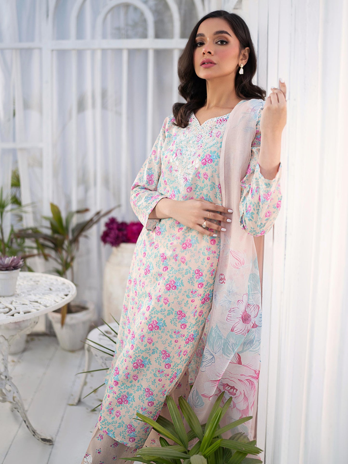 3 Piece Lawn Suit-Embroidered (Pret)