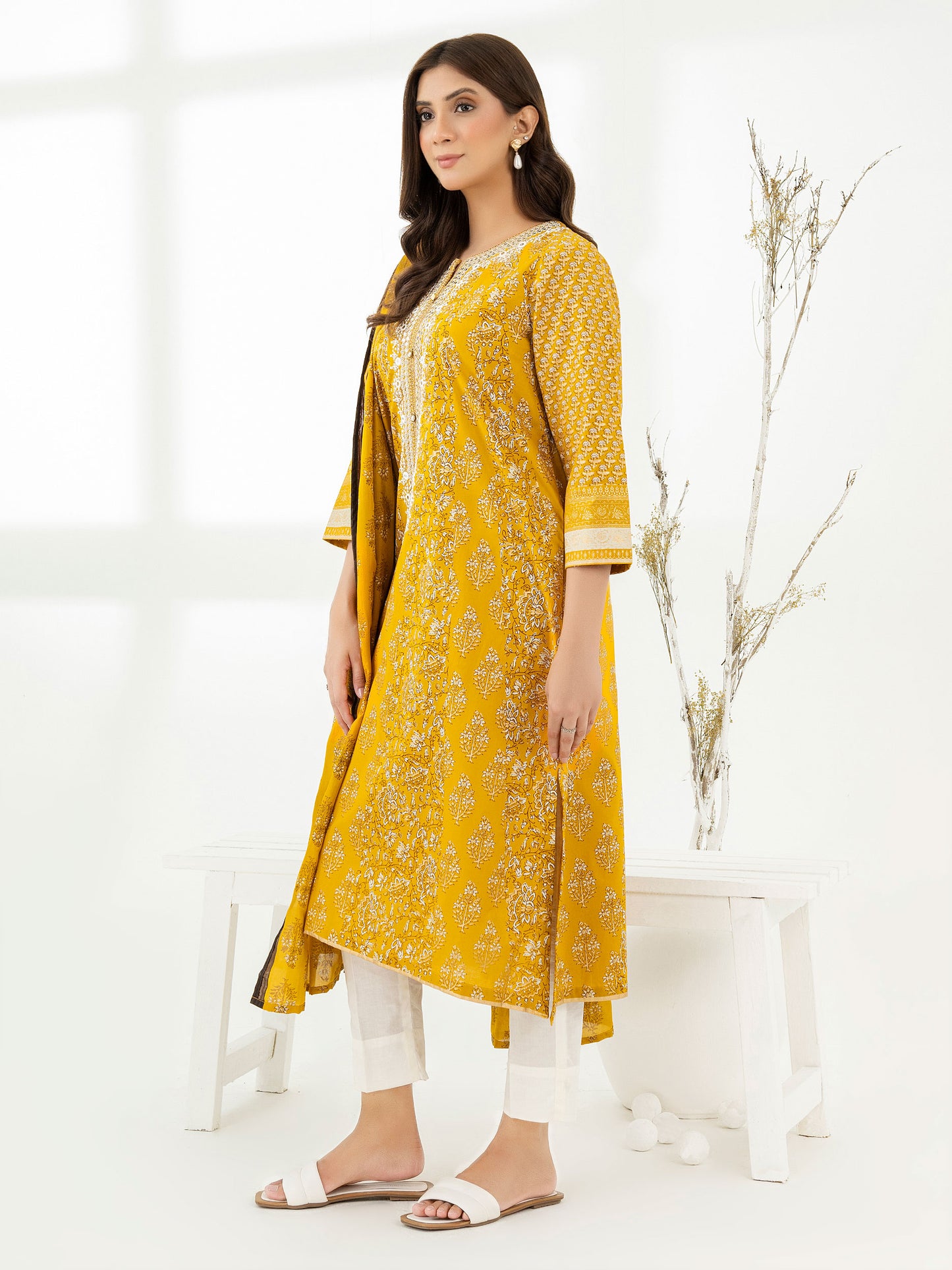 2 Piece Lawn Suit-Embroidered (Pret)