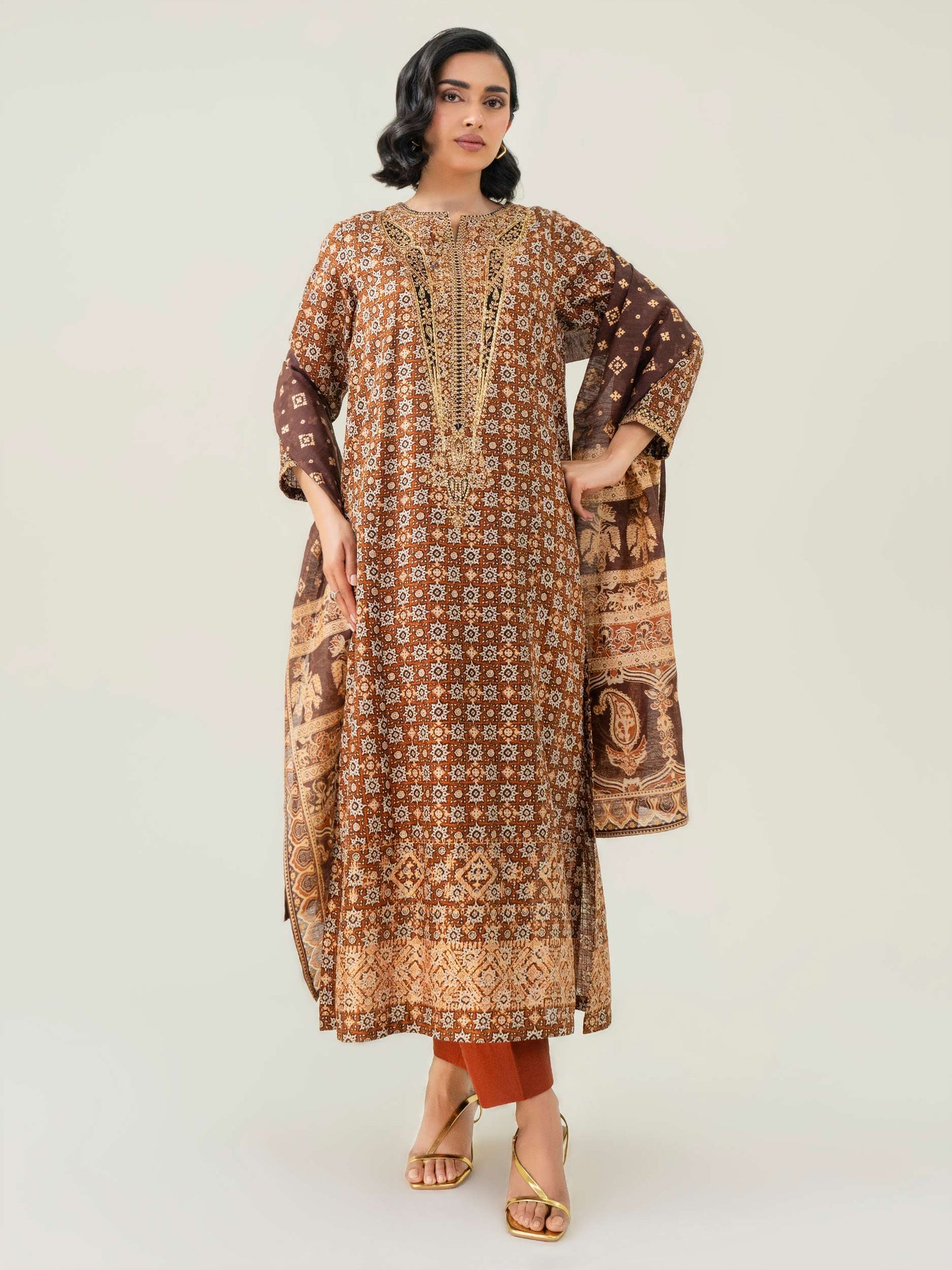 3 Piece Lawn Suit-Embroidered (Pret)