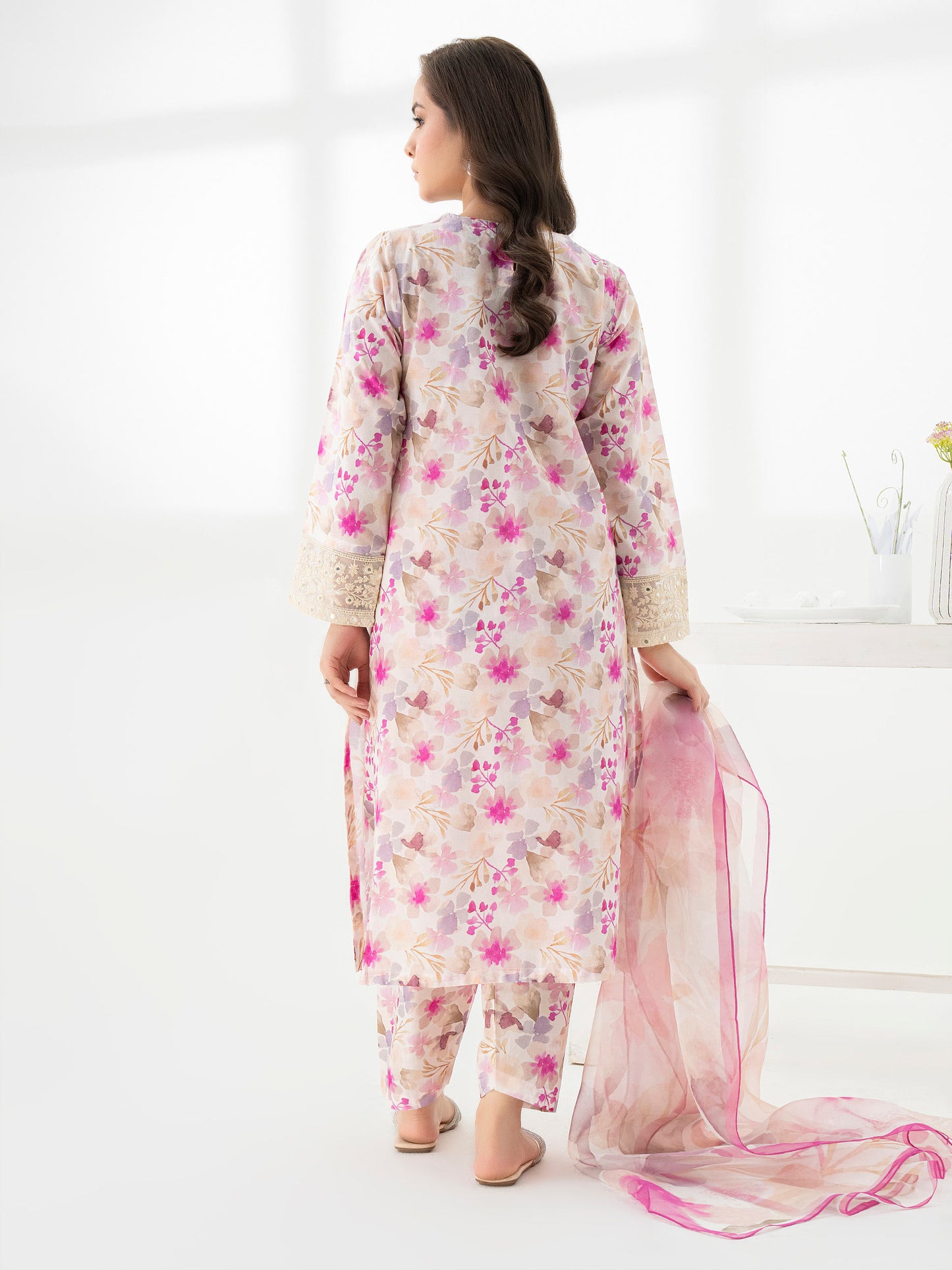 3 Piece Lawn Suit-Embroidered (Pret)