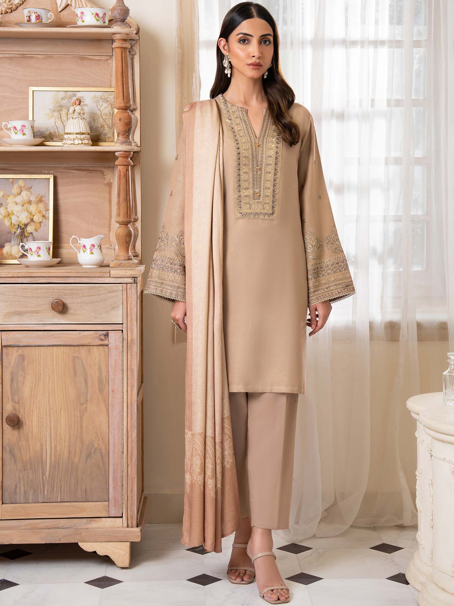 3 Piece Zari Suit-Embroidered (Unstitched)