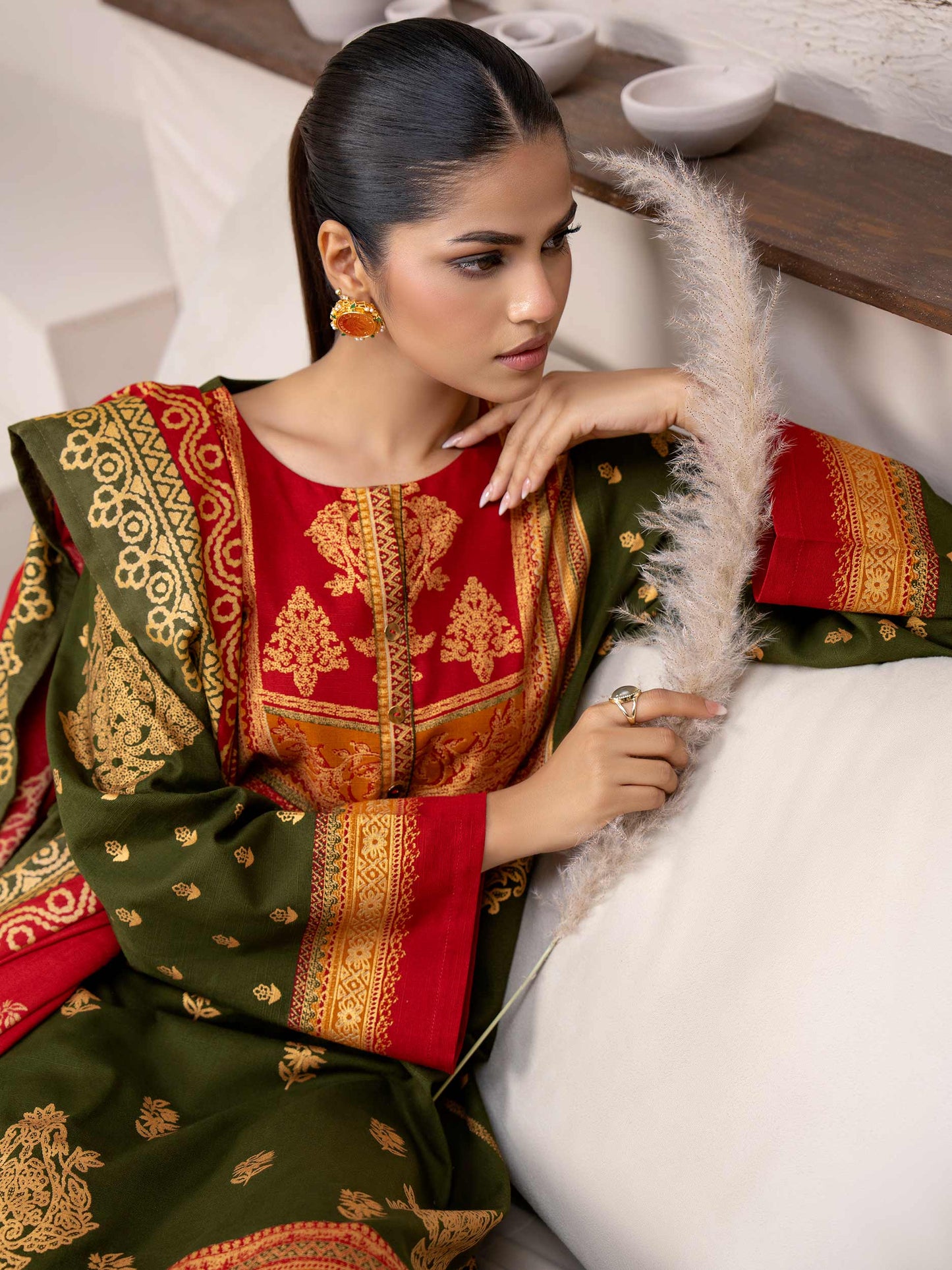 3 Piece Khaddar Suit-Embroidered (Unstitched)