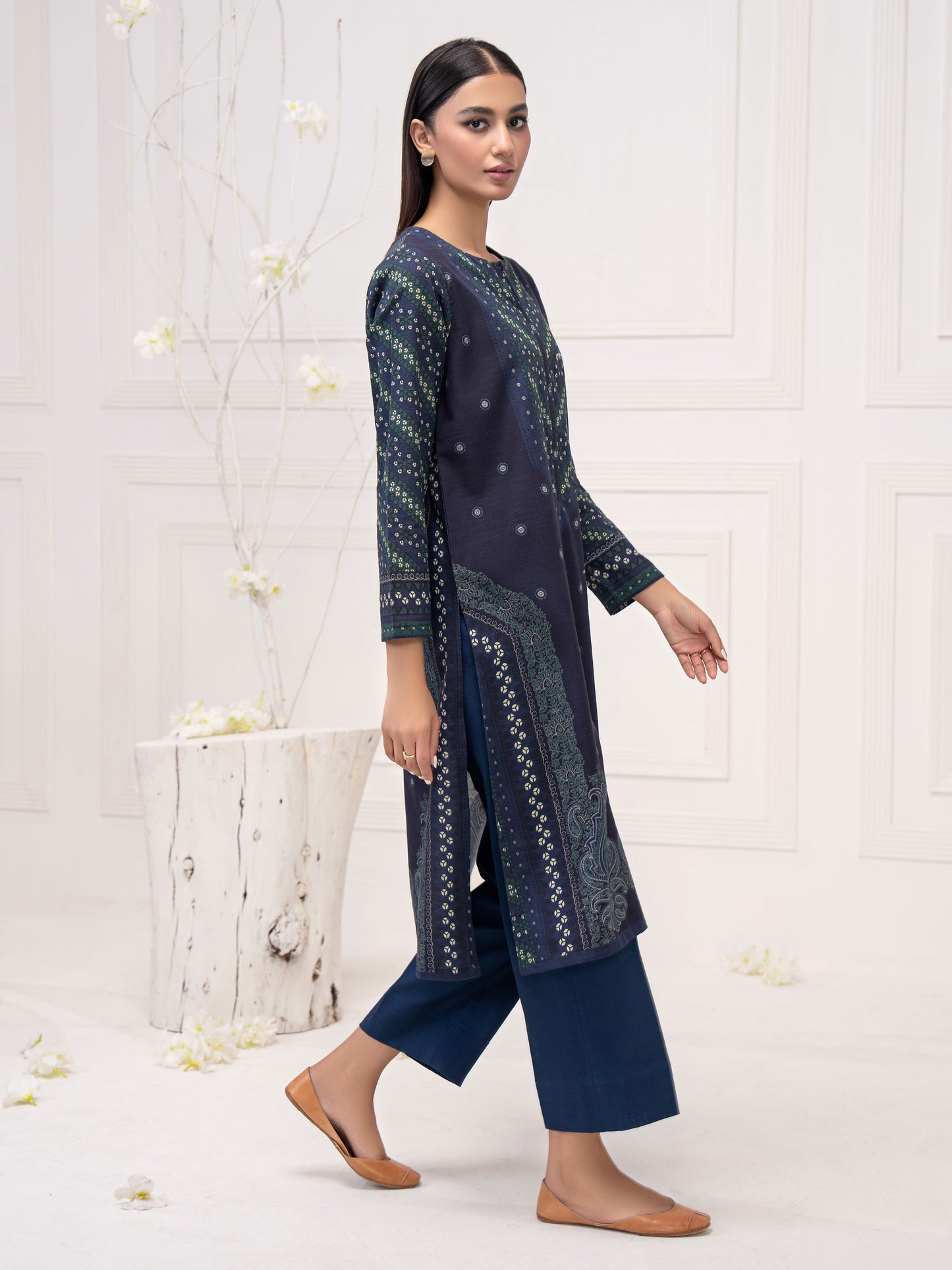 2 Piece Khaddar Suit-Printed (Unstitched)