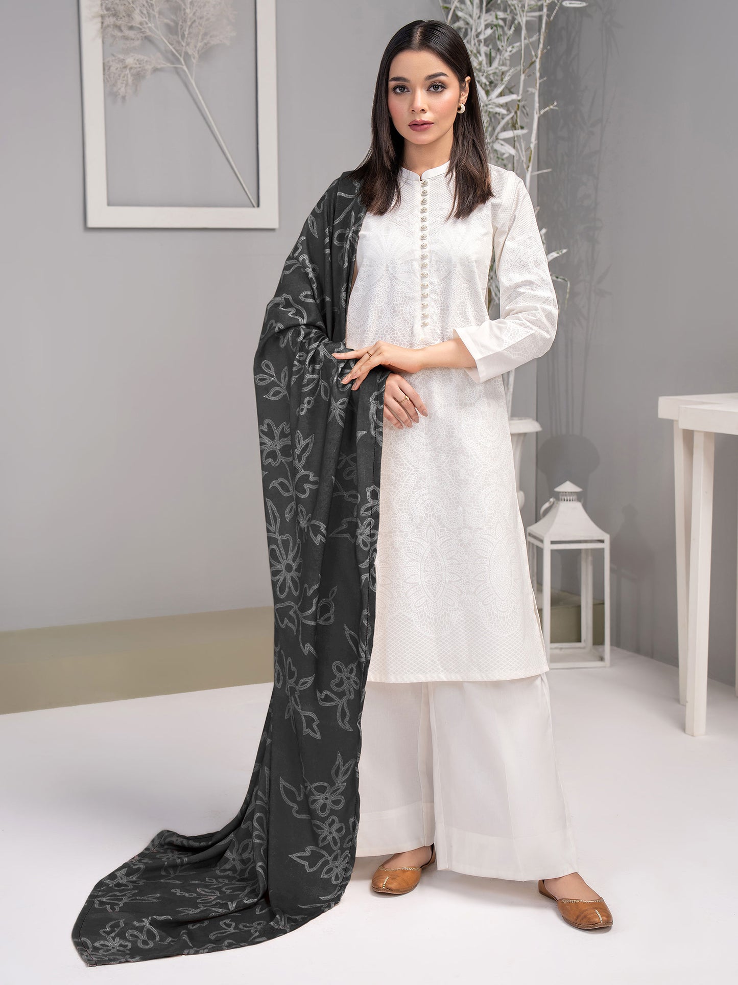 3 Piece Khaddar Suit-Emboss Print (Unstitched)