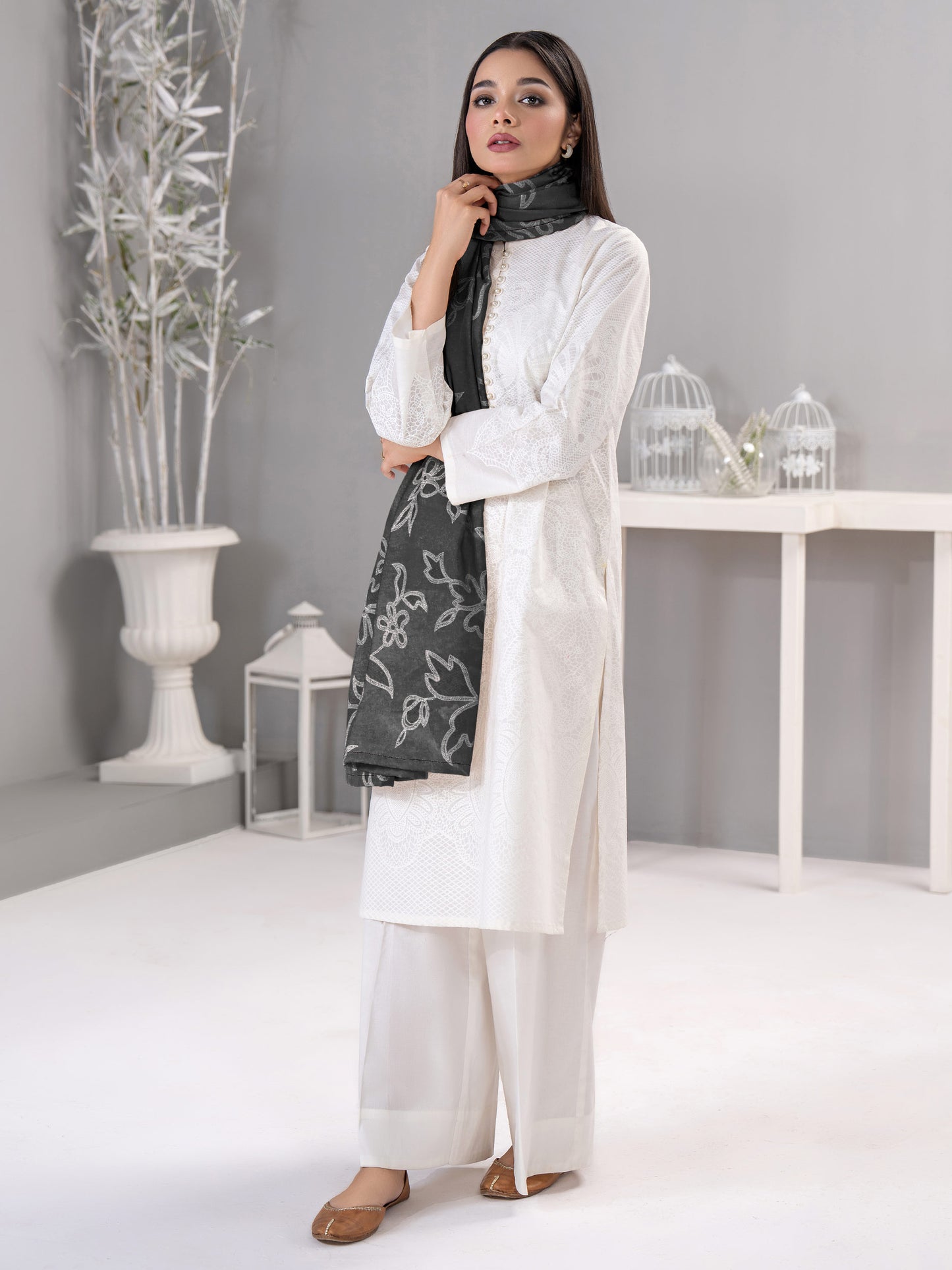 3 Piece Khaddar Suit-Emboss Print (Unstitched)