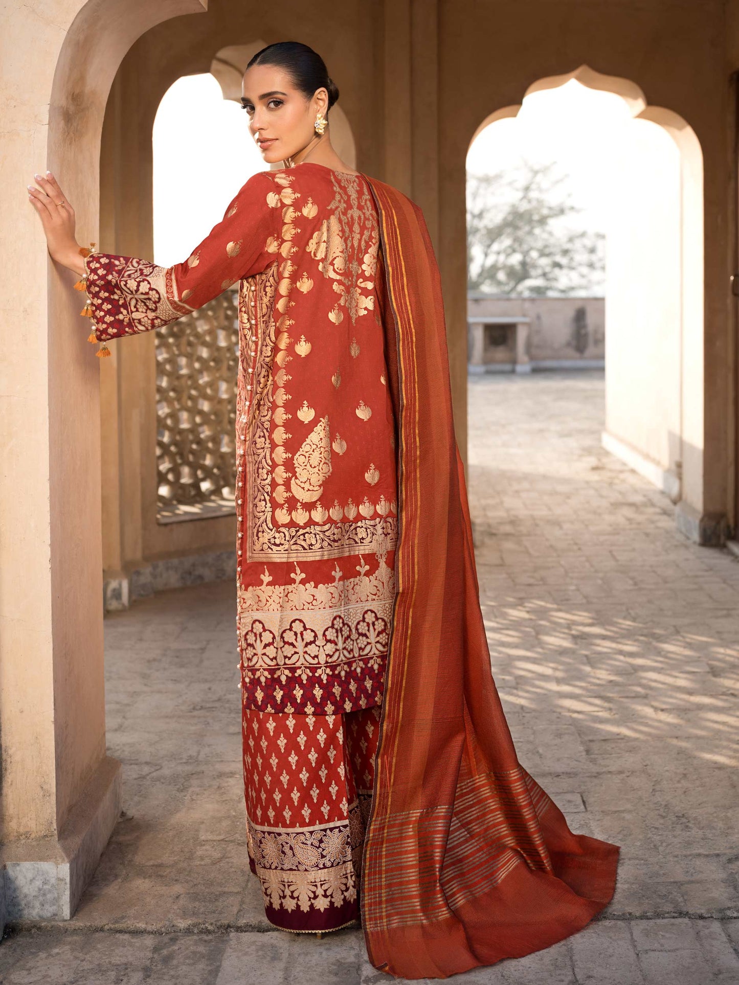 3 Piece Lawn Suit-Embroidered (Unstitched)