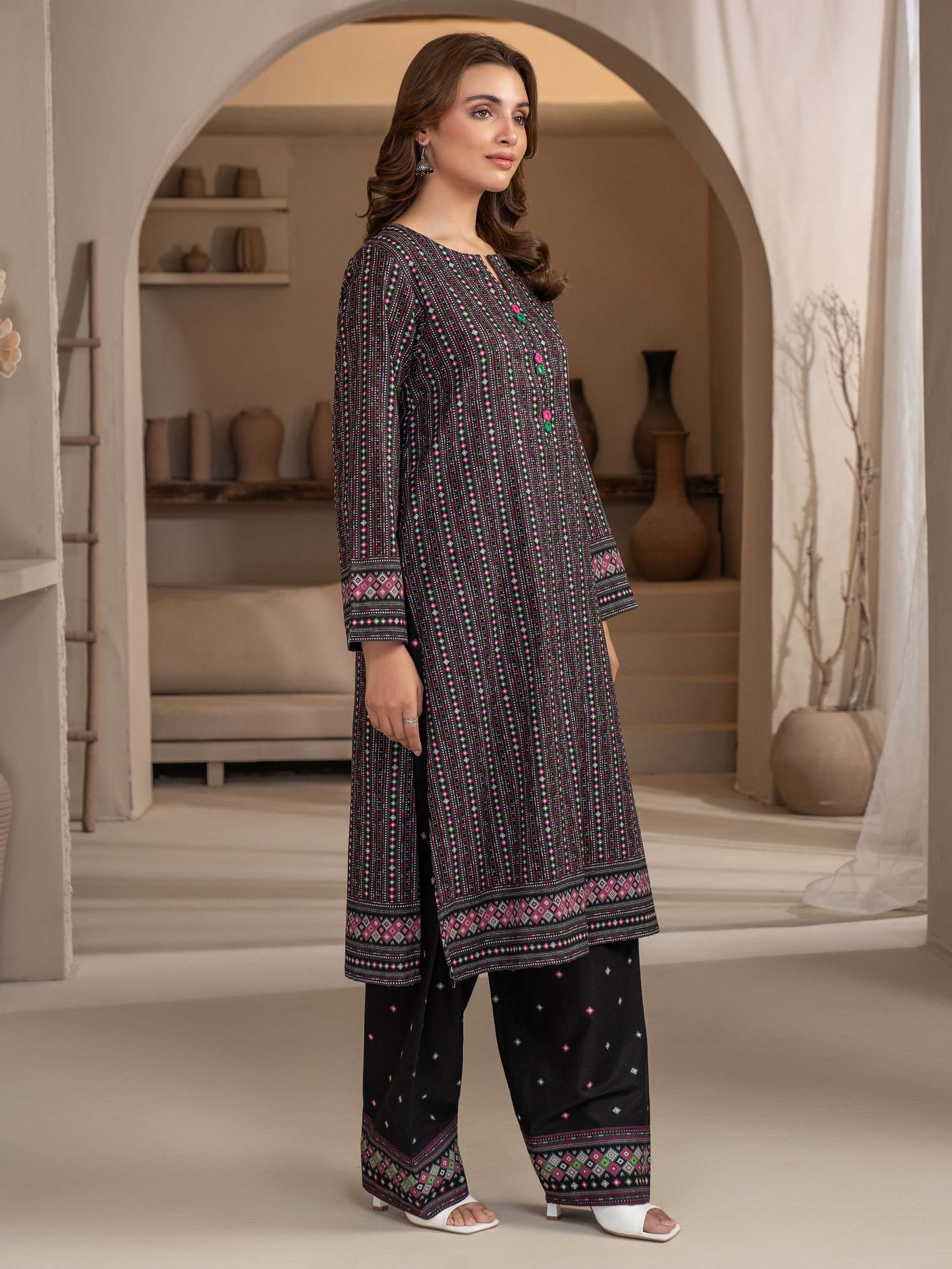 2 Piece Khaddar Suit-Printed (Unstitched)