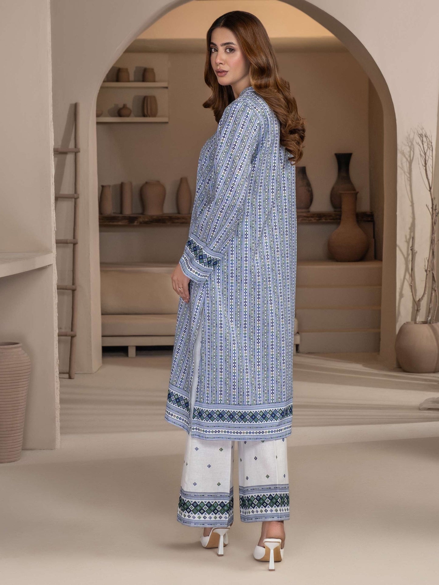 2 Piece Khaddar Suit-Printed (Unstitched)