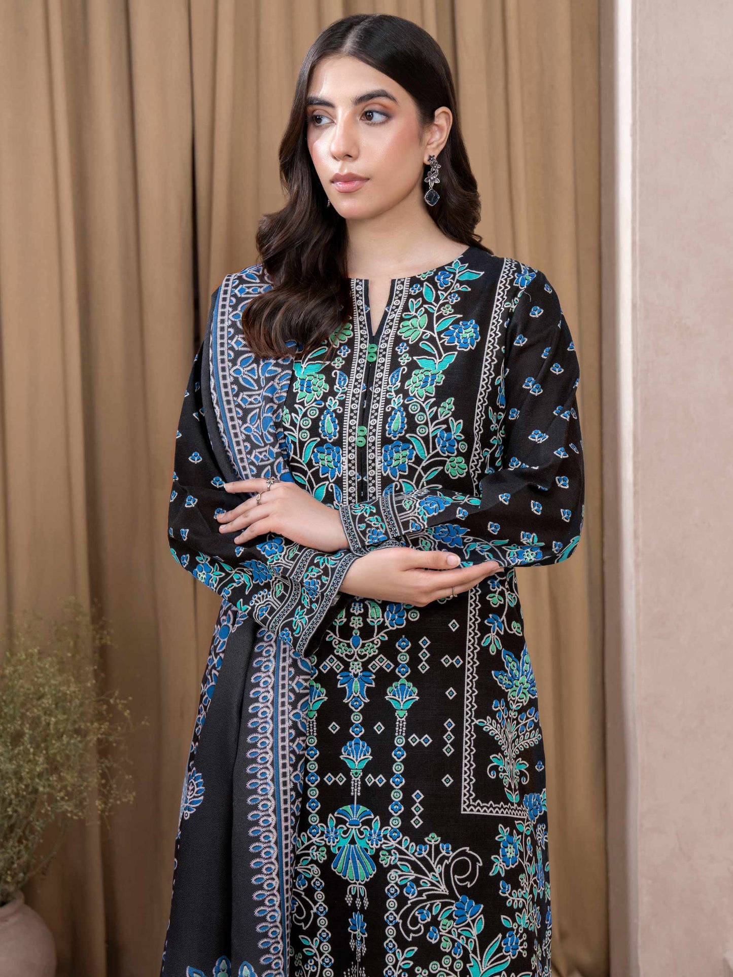 3 Piece Khaddar Suit-Printed (Unstitched)