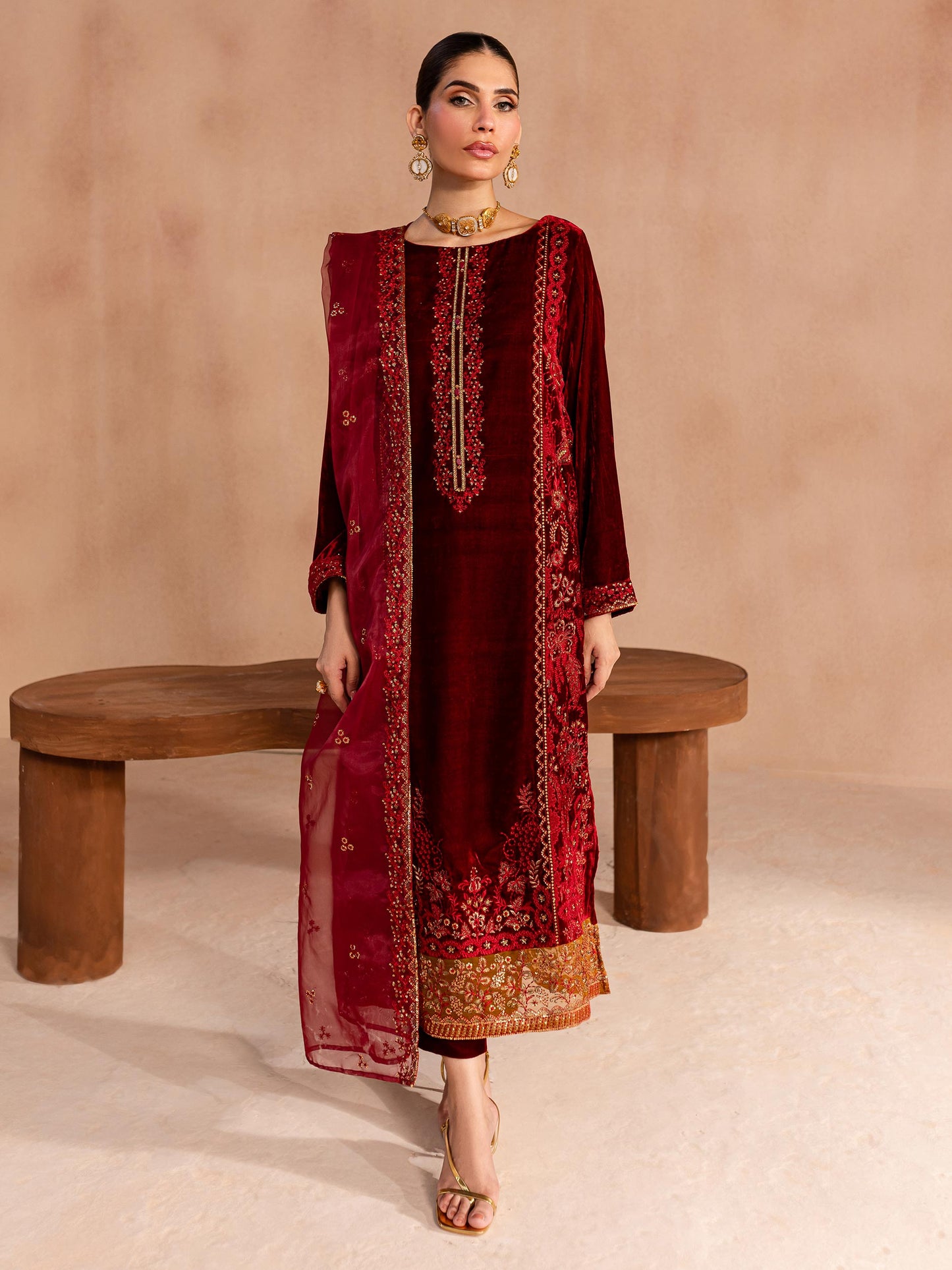 3 Piece Velvet Suit-Embroidered (Unstitched)