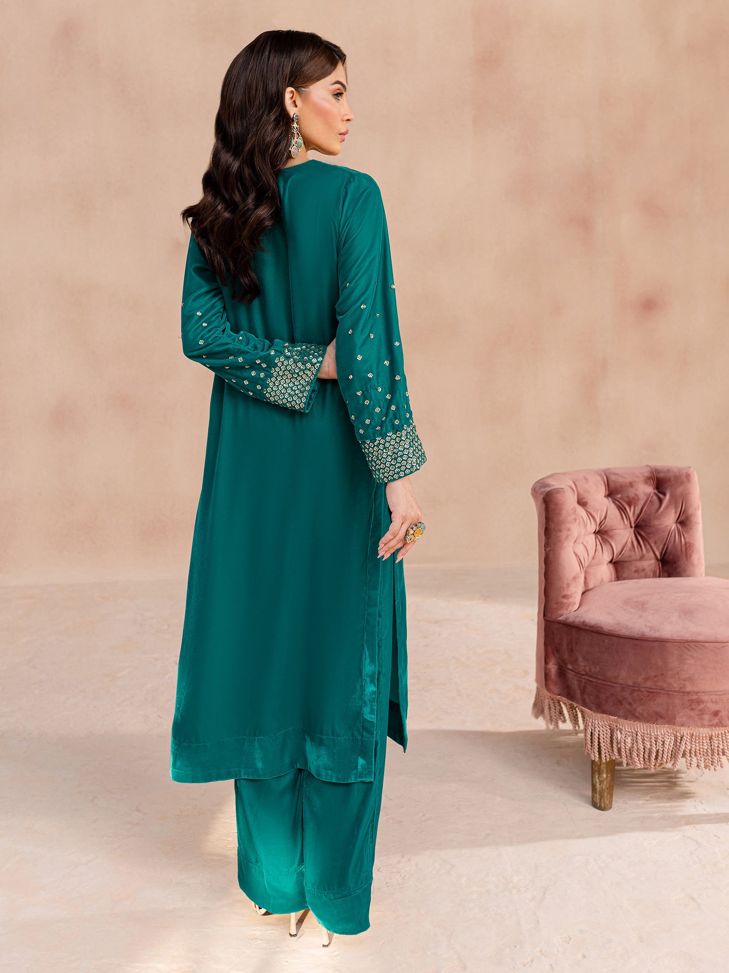 2 Piece Velvet Suit-Embroidered (Unstitched)