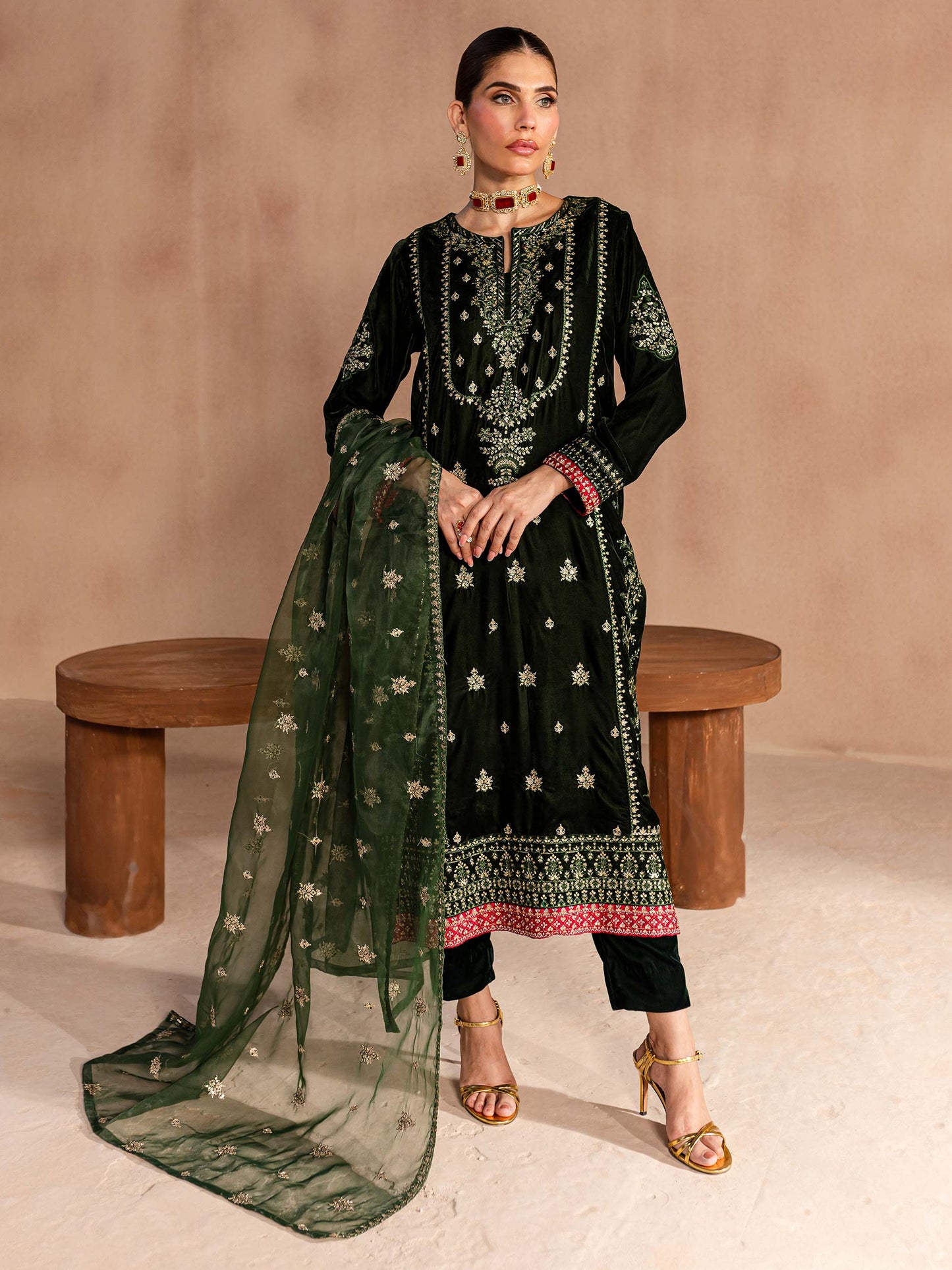 3 Piece Velvet Suit-Embroidered (Unstitched)