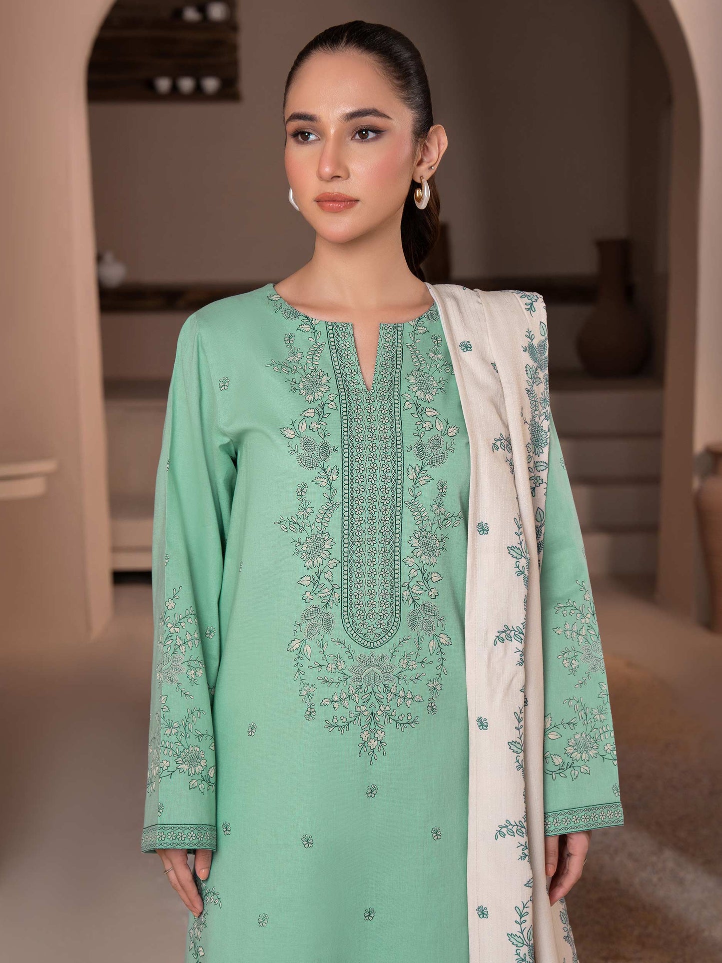 3 Piece Khaddar Suit-Paste Print (Unstitched)